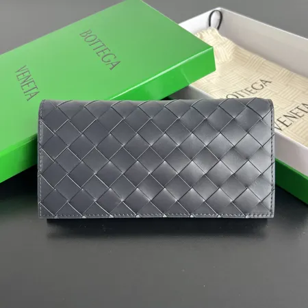 ボッテガ ヴェネタ 長財布