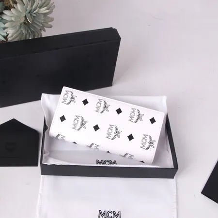 エムシーエム 長財布