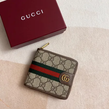 グッチ 折り財布