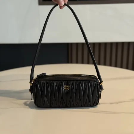 ミュウミュウ キーケース