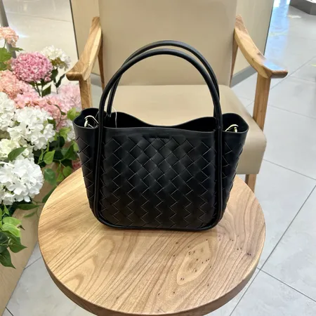 ボッテガ ヴェネタ キーケース