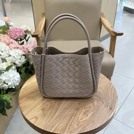 ボッテガ ヴェネタ キーケース