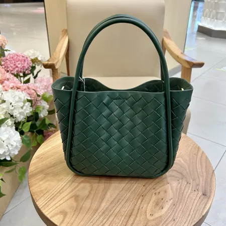 ボッテガ ヴェネタ キーケース