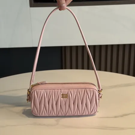 ミュウミュウ キーケース