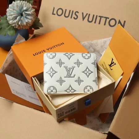 ルイヴィトン 折り財布