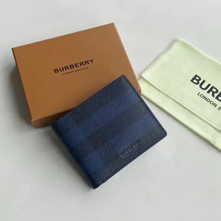 バーバリー ス 折り財布