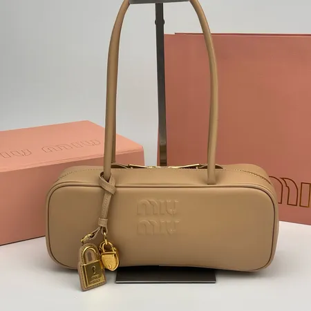 ミュウミュウ キーケース