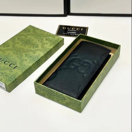 グッチ 折り財布