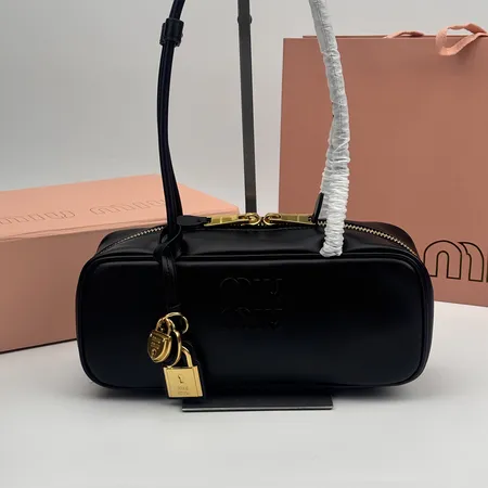 ミュウミュウ キーケース