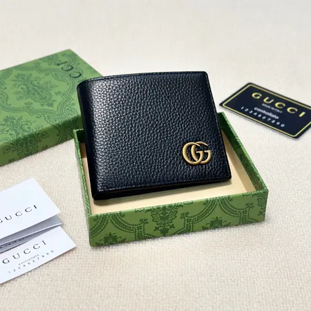 グッチ 折り財布