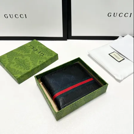 グッチ 折り財布