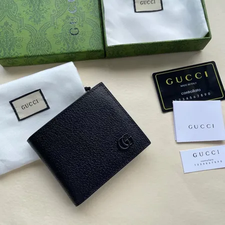 グッチ 折り財布