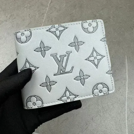 ルイヴィトン 折り財布