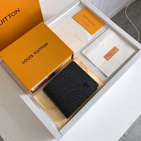 ルイヴィトン 折り財布