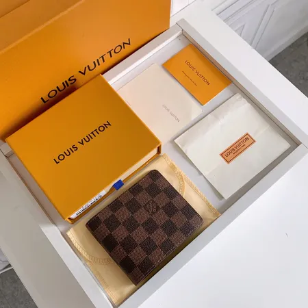 ルイヴィトン 折り財布