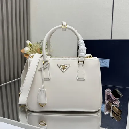 プラダ キーケース