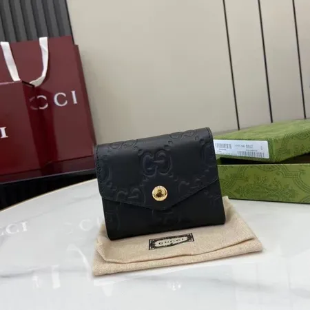 グッチ 折り財布