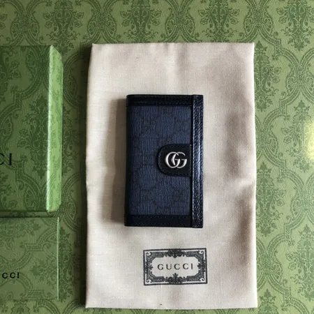 グッチ 折り財布