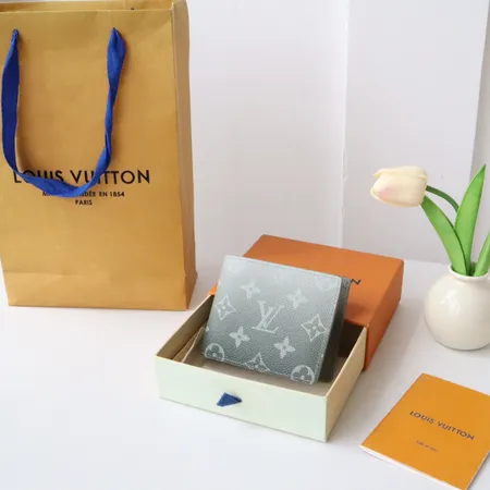 ルイヴィトン 折り財布