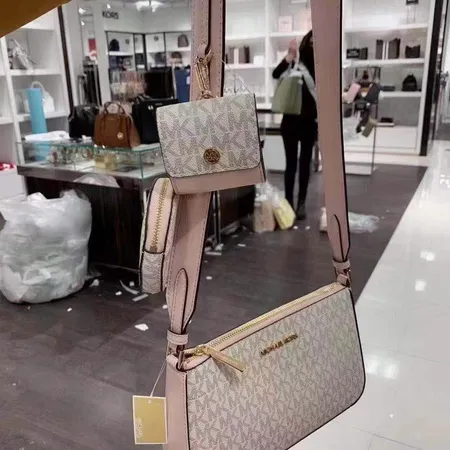 マイケルコース キーケース