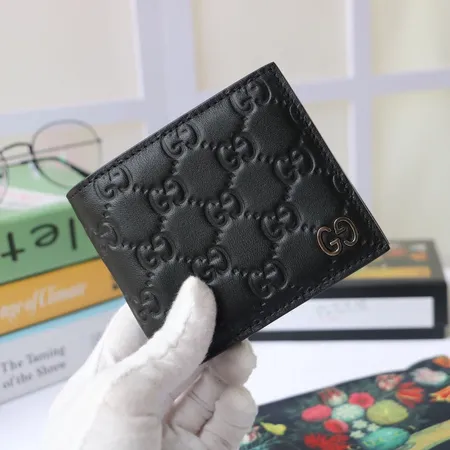 グッチ 折り財布