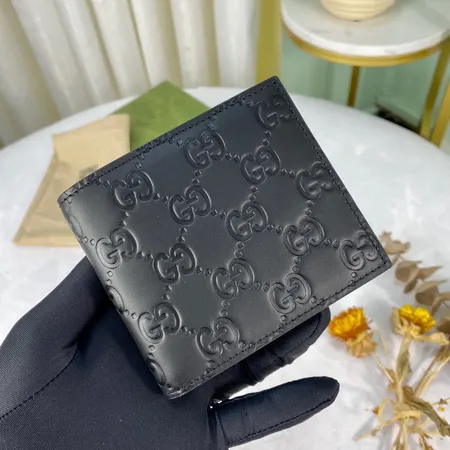 グッチ 折り財布