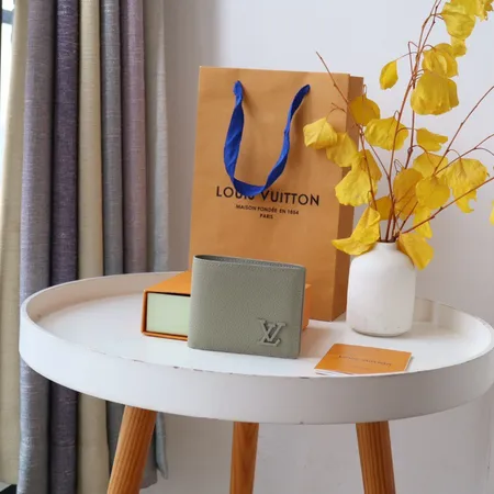 ルイヴィトン 折り財布