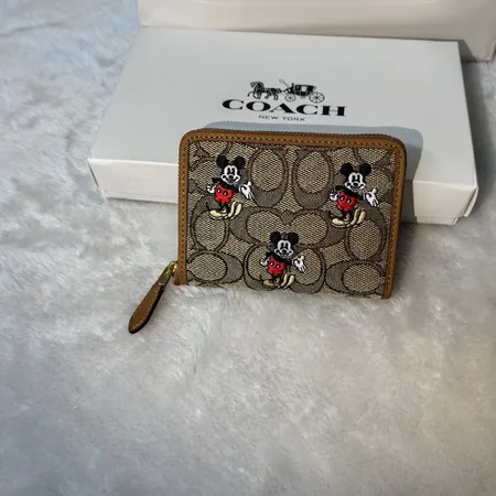 コーチ 折り財布