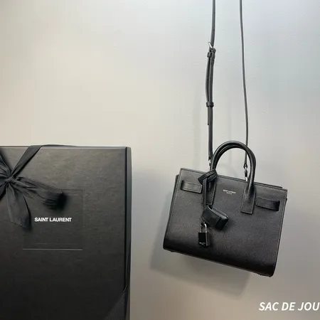 イブサンローラン キーケース