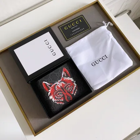 グッチ 折り財布