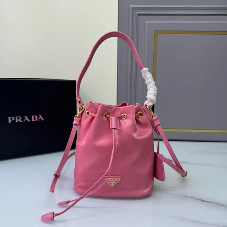 プラダ キーケース