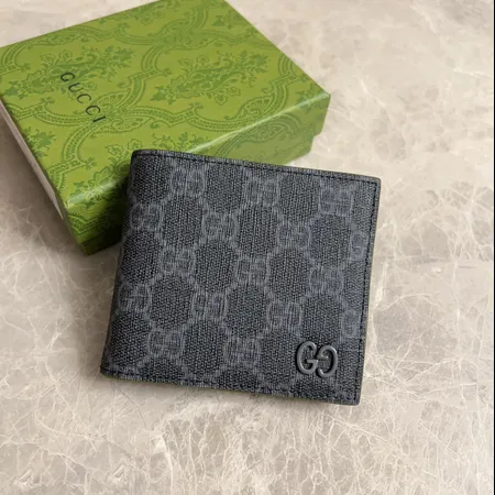 グッチ 折り財布