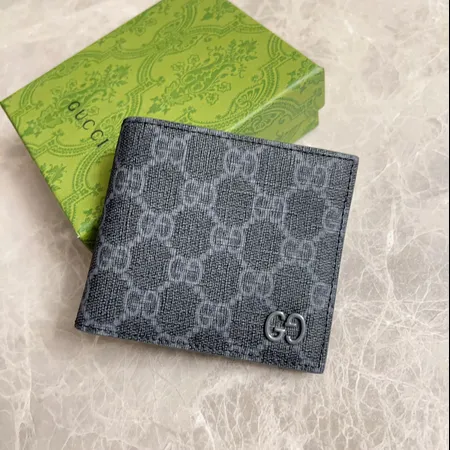 グッチ 折り財布