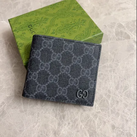 グッチ 折り財布