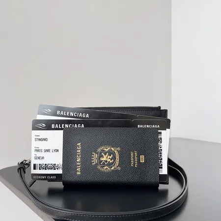 バレンシアガ 長財布
