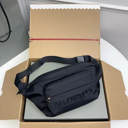 バレンシアガ キーケース