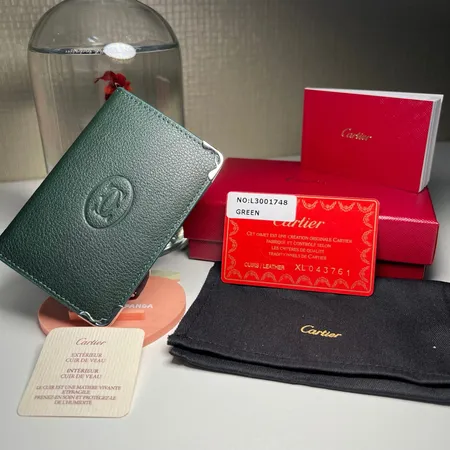 カルティエ 名刺入れ