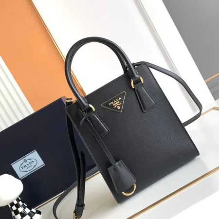 プラダ キーケース