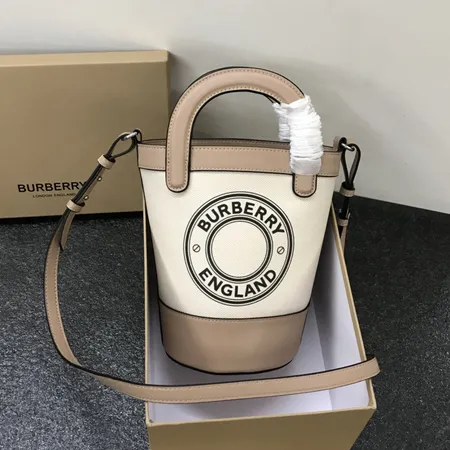 バーバリー ス キーケース