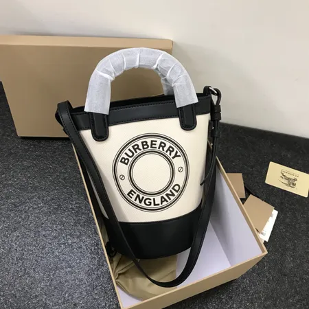 バーバリー ス キーケース