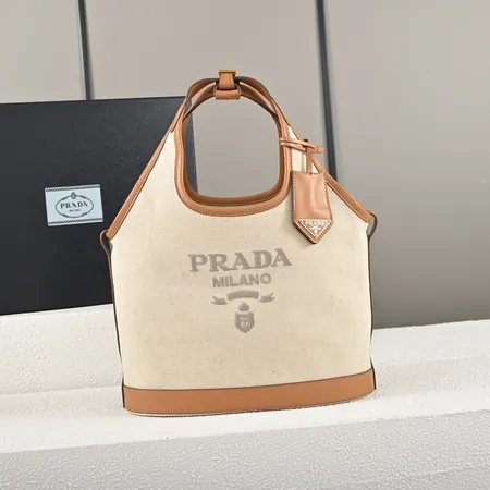 プラダ キーケース