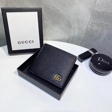 グッチ 折り財布