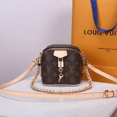 ルイヴィトン キーケース