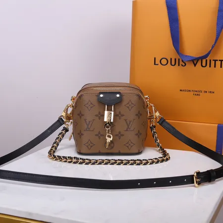 ルイヴィトン キーケース