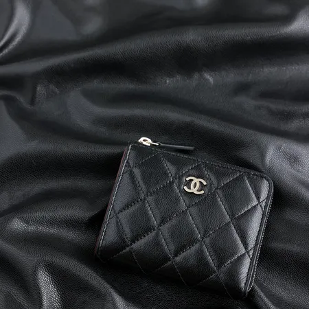 シャネル 折り財布