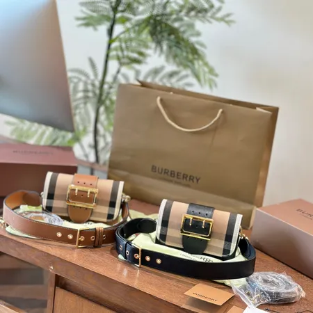 バーバリー ス キーケース