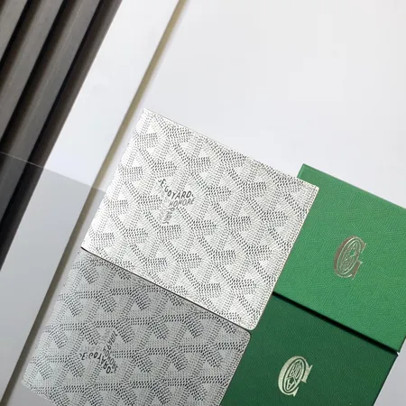 ゴヤール 折り財布