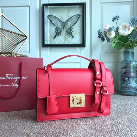 フェラガモ キーケース