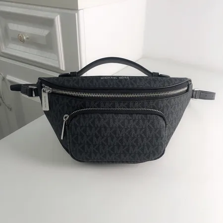 マイケルコース キーケース