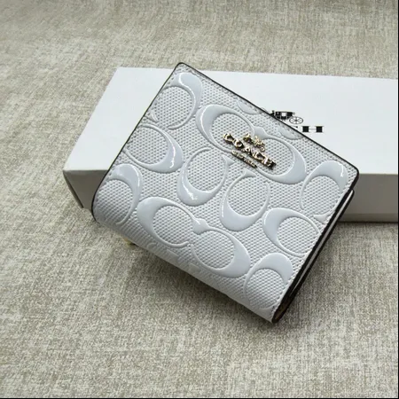 コーチ 折り財布